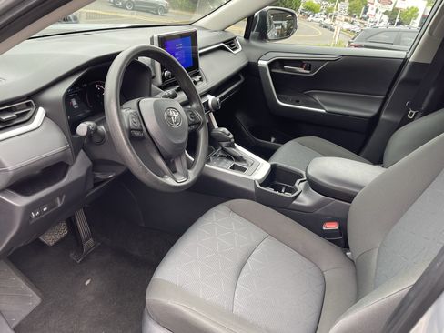 Certified 2025 Toyota RAV4 XLE AWD/4WD image 9