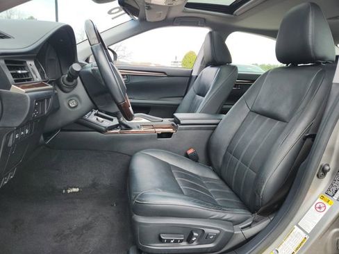 Used 2016 Lexus ES 350 w/ Luxury Package w/Wood Trim image 9