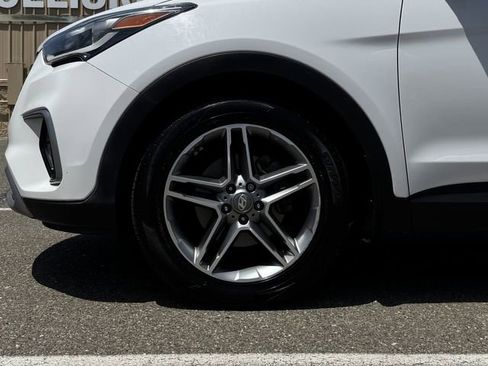 Used 2018 Hyundai Santa Fe FWD image 10