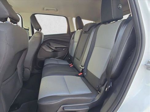 Used 2018 Ford Escape SE FWD image 17