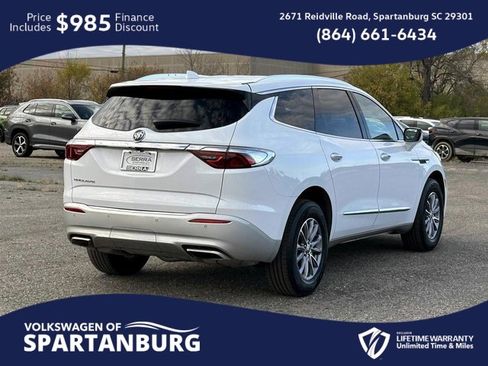 Used 2024 Buick Enclave Essence image 14