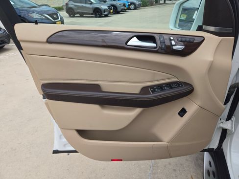 Used 2017 Mercedes-Benz GLE 350 image 12