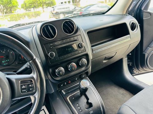 Used 2011 Jeep Patriot Latitude image 14