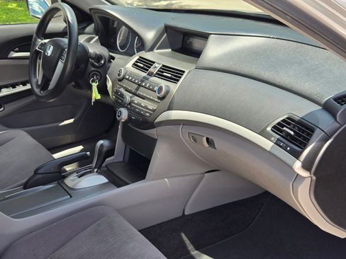 Used 2012 Honda Accord LX image 29