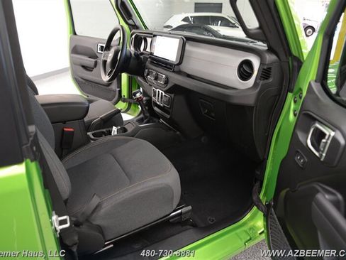 Used 2025 Jeep Wrangler Sport AWD/4WD image 16