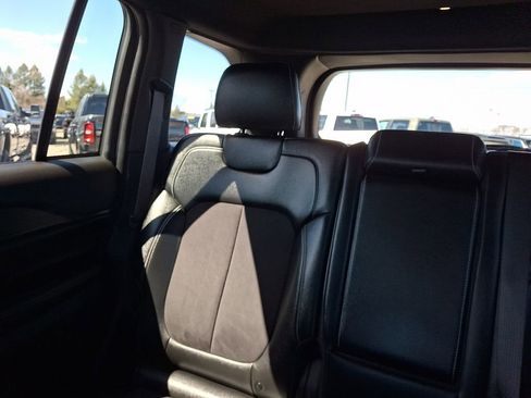 Used 2024 Jeep Grand Cherokee Altitude AWD/4WD image 19