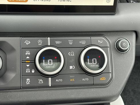 New 2025 Land Rover Defender 130 S image 20