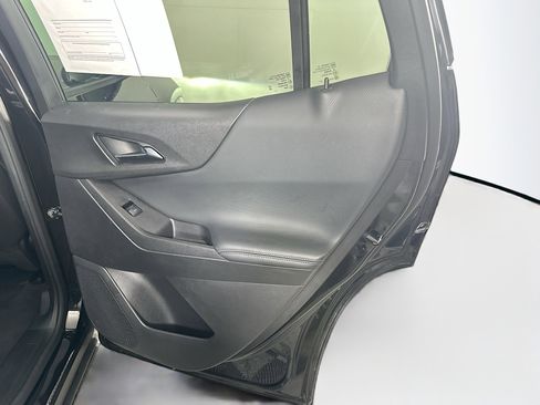 Used 2025 Chevrolet Equinox LT image 29