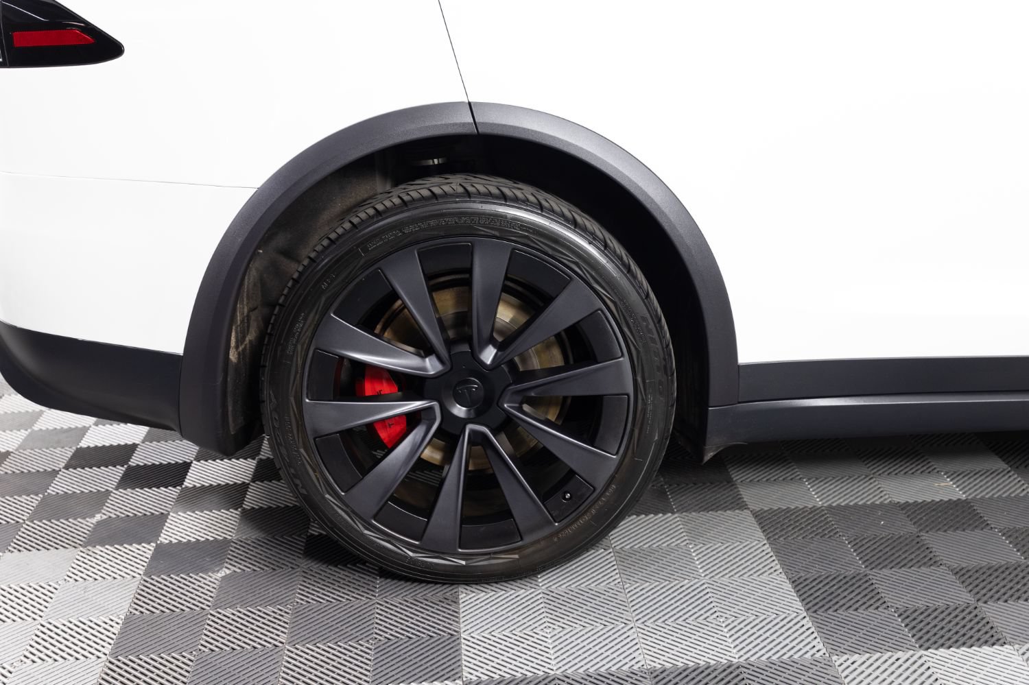 Used 2023 Tesla Model X AWD/4WD image 38