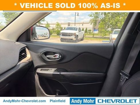 Used 2015 Jeep Cherokee Latitude w/ Cold Weather Group FWD image 21