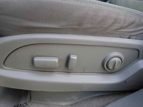 Used 2017 Chevrolet Traverse LS FWD image 24
