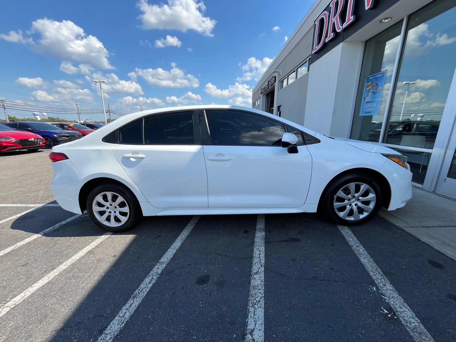 Used 2021 Toyota Corolla LE FWD image 9