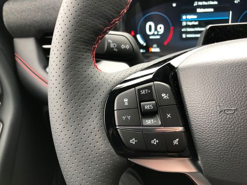 New 2026 Ford Explorer ST-Line w/ ST-Line Street Pack image 16