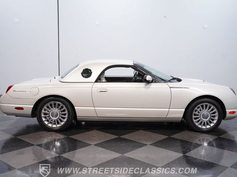 Used 2005 Ford Thunderbird 50th Anniversary RWD image 13