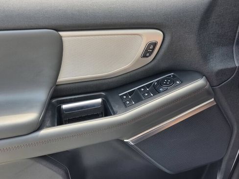 Used 2025 Ford Expedition Active RWD image 29