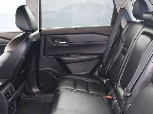 Used 2023 Nissan Rogue SL w/ SL Premium Package image 19