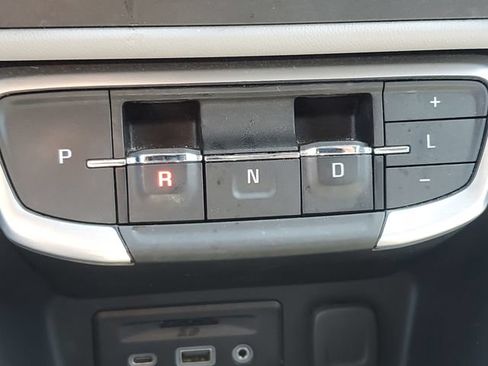 Used 2024 GMC Terrain SLT FWD image 31