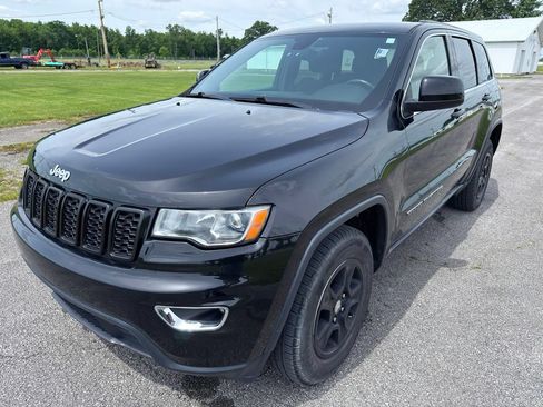 Used 2017 Jeep Grand Cherokee Laredo AWD/4WD image 16