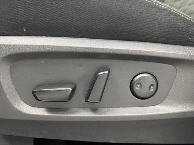 Used 2025 Nissan Pathfinder SV FWD image 10