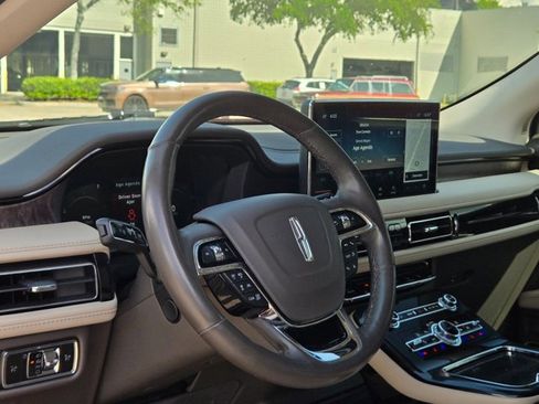 Used 2023 Lincoln Nautilus Reserve w/ Equipment Group 201A image 9