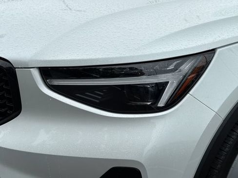 Used 2026 Volvo XC40 B5 Plus AWD/4WD image 18