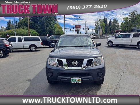 Used 2015 Nissan Frontier SV image 9