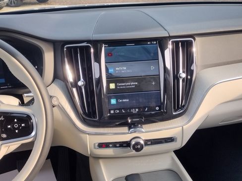 Certified 2025 Volvo XC60 T8 Plus w/ Protection Package Premier image 26