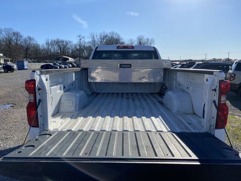 Used 2022 Chevrolet Silverado 1500 W/T w/ WT Value Package image 9