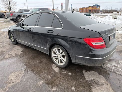 Used 2013 Mercedes-Benz C 250 Sedan image 4