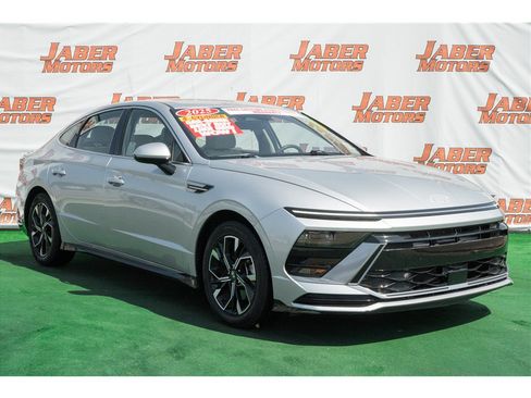 Used 2025 Hyundai Sonata SEL FWD image 1