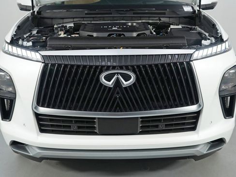 Used 2025 INFINITI QX80 Luxe w/ Cargo Package image 8