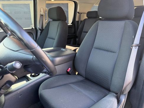 Used 2010 Chevrolet Suburban 2500 LS w/ Skid Plate Package image 19