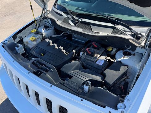 Used 2015 Jeep Patriot High Altitude AWD/4WD image 24