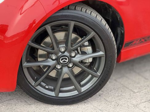Used 2015 MAZDA MX-5 Miata Club image 5