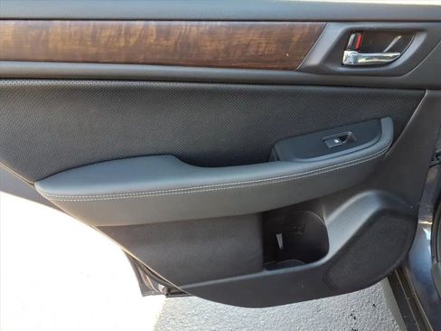 Used 2016 Subaru Outback 3.6R Limited image 21