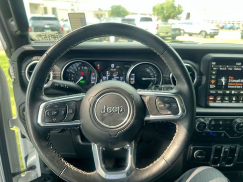 Used 2023 Jeep Wrangler Unlimited Sahara w/ Cold Weather Group AWD/4WD image 11