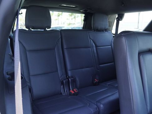Used 2025 Chevrolet Tahoe LS AWD/4WD image 28