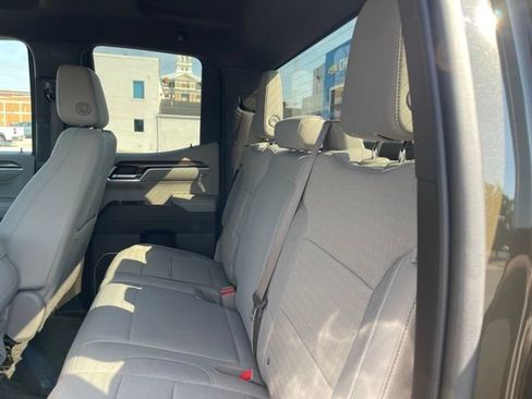Used 2023 Chevrolet Silverado 1500 LT AWD/4WD image 20