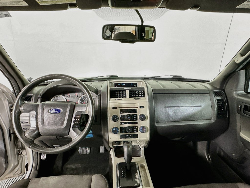 Used 2011 Ford Escape XLT w/ 202A Rapid Spec Order Code FWD image 3