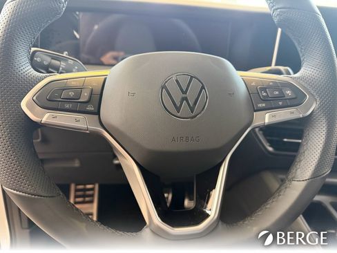 New 2026 Volkswagen Tiguan SE R-Line FWD image 32