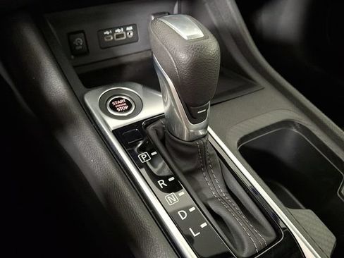 Used 2025 Nissan Sentra SV w/ All-Weather Package FWD image 16