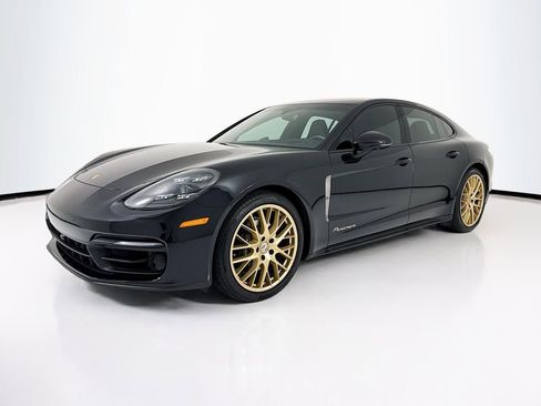 Certified 2023 Porsche Panamera Platinum Edition image 1