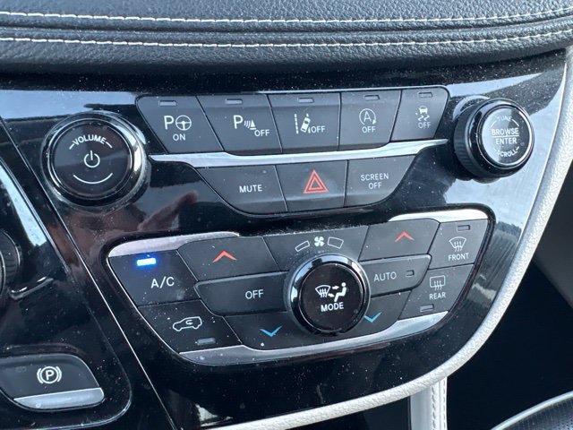 Used 2022 Chrysler Pacifica Limited FWD image 20