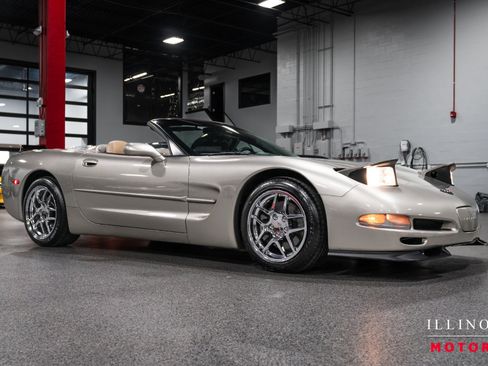 Used 1999 Chevrolet Corvette Convertible w/ Memory Pkg RWD image 7