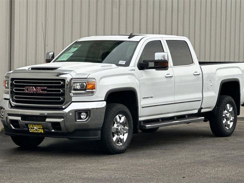 Used 2018 GMC Sierra 2500 SLT w/ Duramax Plus Package image 9
