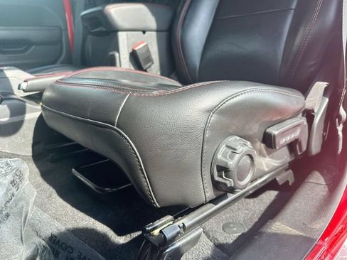 Used 2021 Jeep Wrangler Unlimited Rubicon AWD/4WD image 14