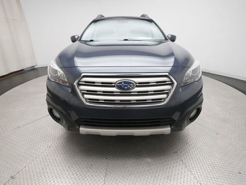 Used 2017 Subaru Outback 2.5i Limited AWD/4WD image 11