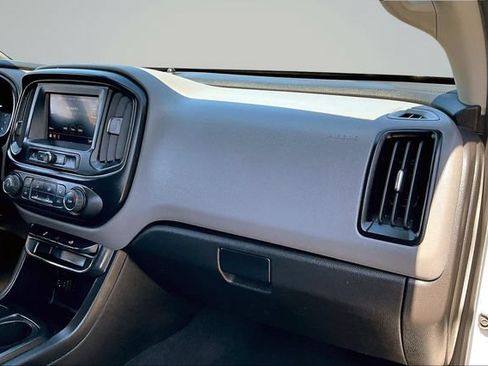 Used 2021 Chevrolet Colorado W/T RWD image 23