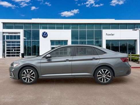 New 2026 Volkswagen Jetta SE FWD image 8
