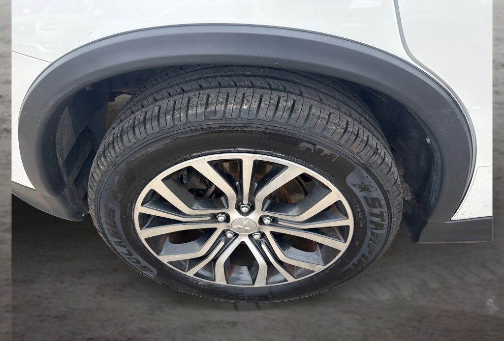 Used 2018 Mitsubishi Outlander Sport ES AWD/4WD image 16